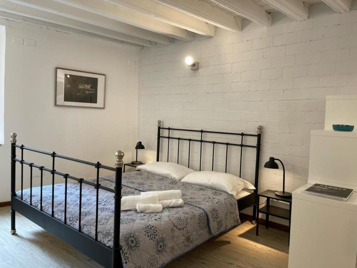 Appartamento Travi E Grigio Studio Maddalena - Genovainrelax Esterno foto